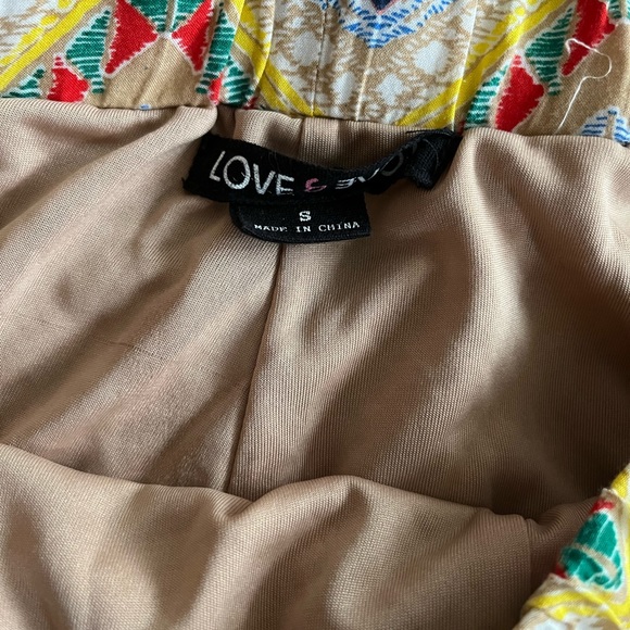 Size small (0 or 2) shorts - Picture 2 of 2